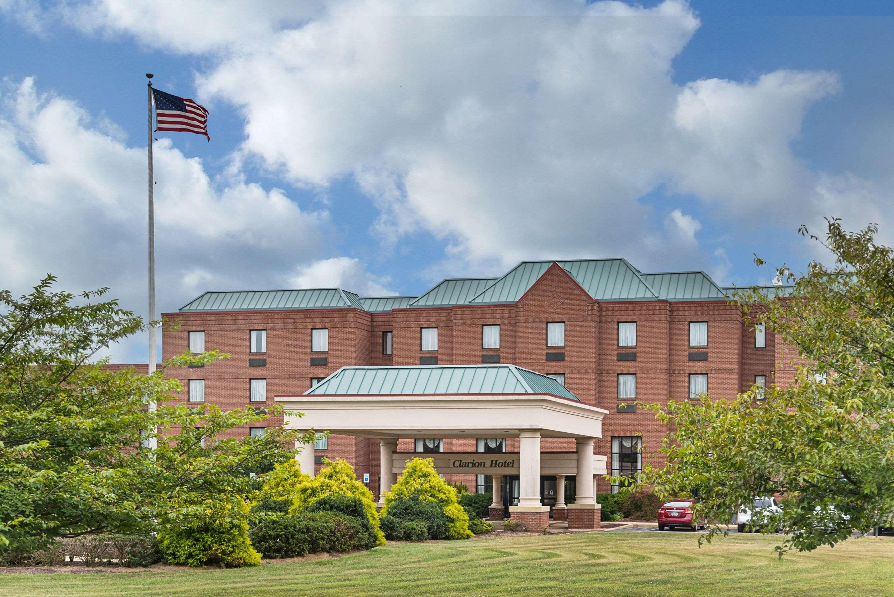 Clarion Hotel & Conference Center Shepherdstown Exterior photo