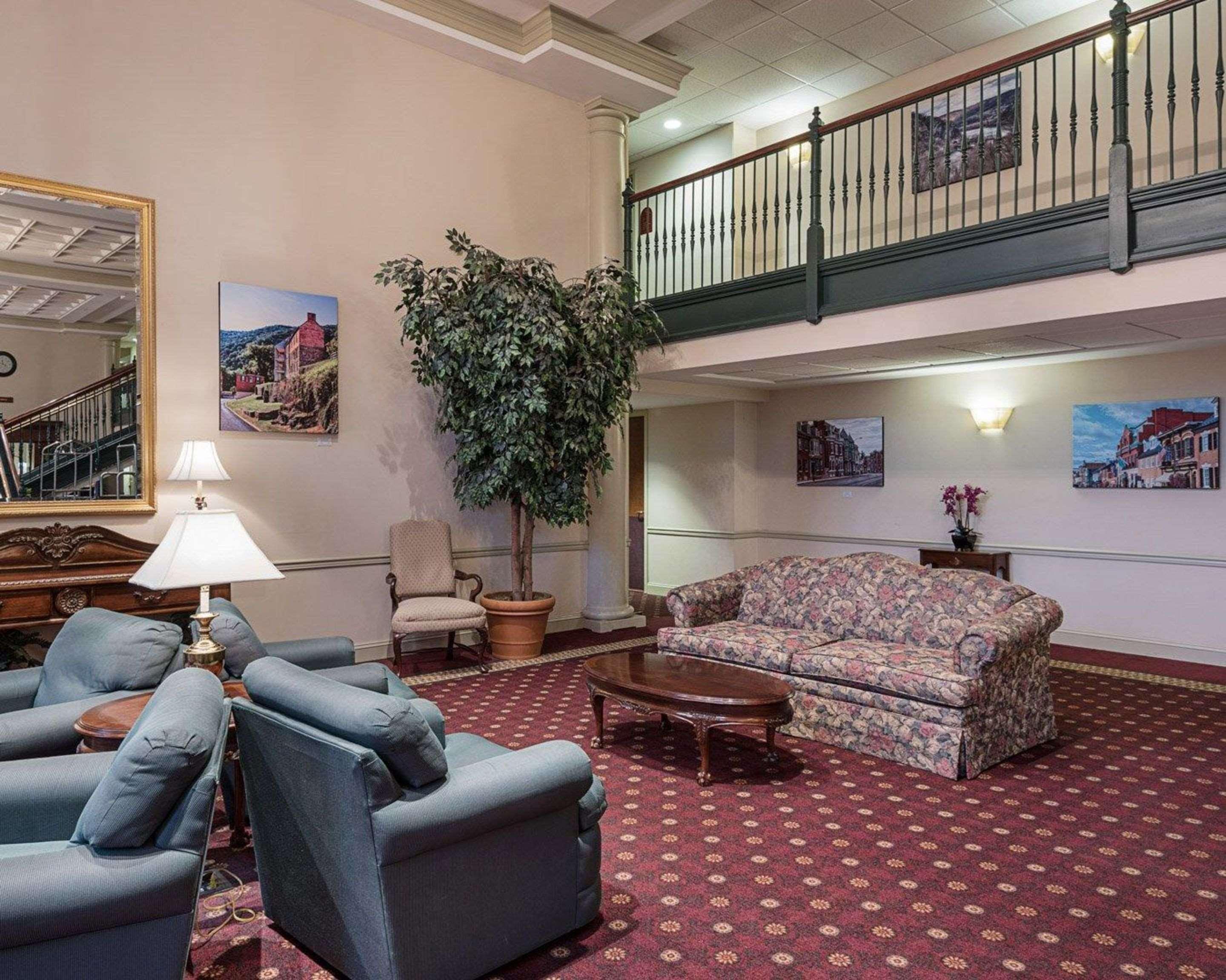 Clarion Hotel & Conference Center Shepherdstown Exterior photo
