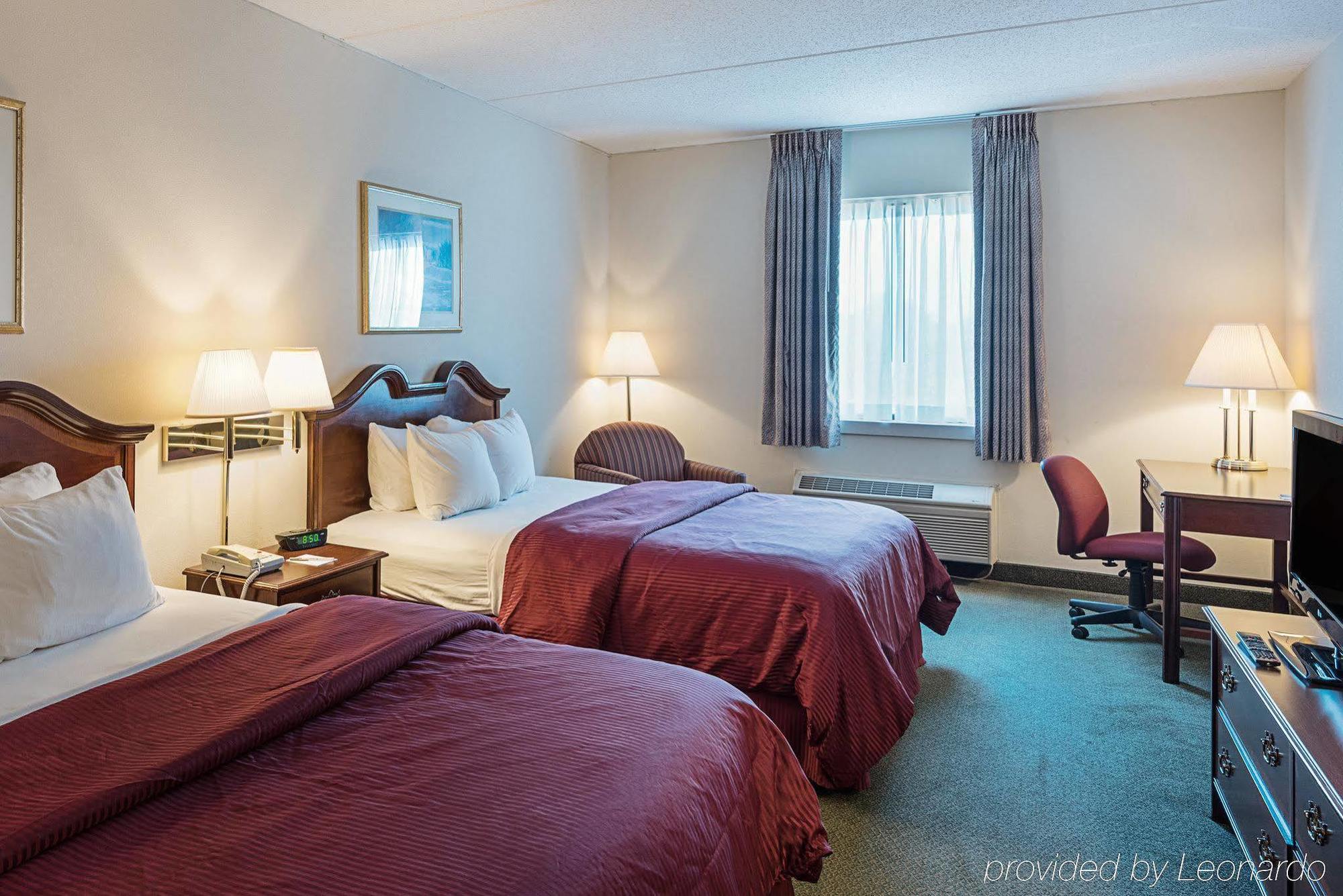 Clarion Hotel & Conference Center Shepherdstown Exterior photo